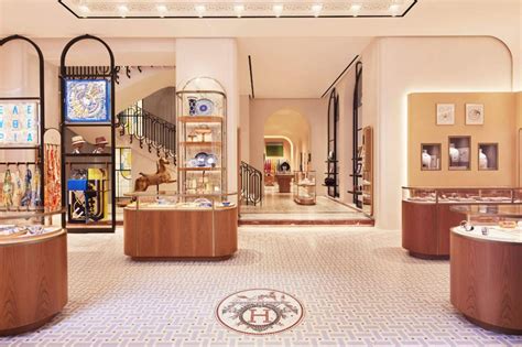 hermes locations italy|hermes store in milan italy.